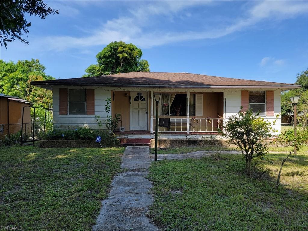 1311 Apple ST IMMOKALEE, FL 34142