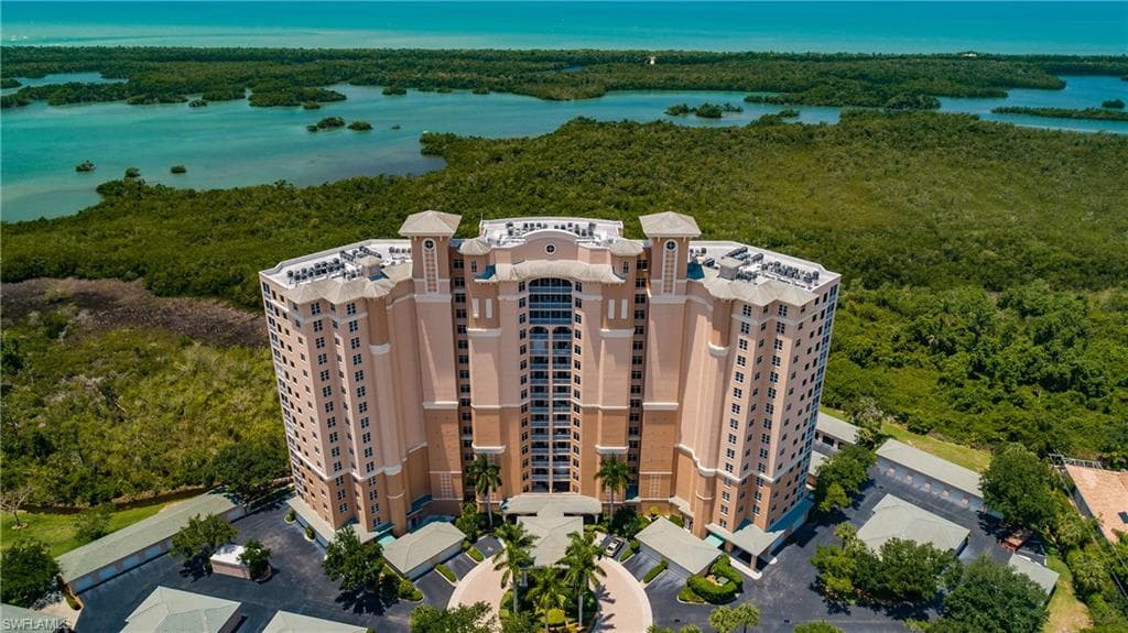 1001 Arbor Lake DR 703 NAPLES, FL 34110