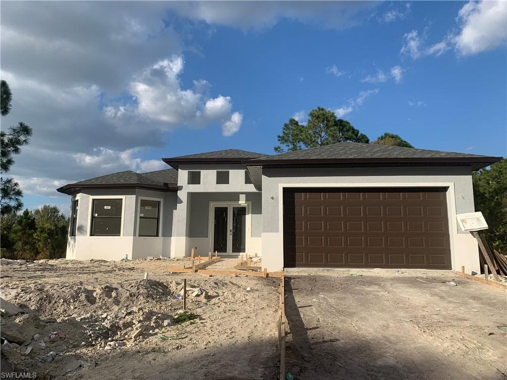 733 Carbon ST E LEHIGH ACRES, FL 33974
