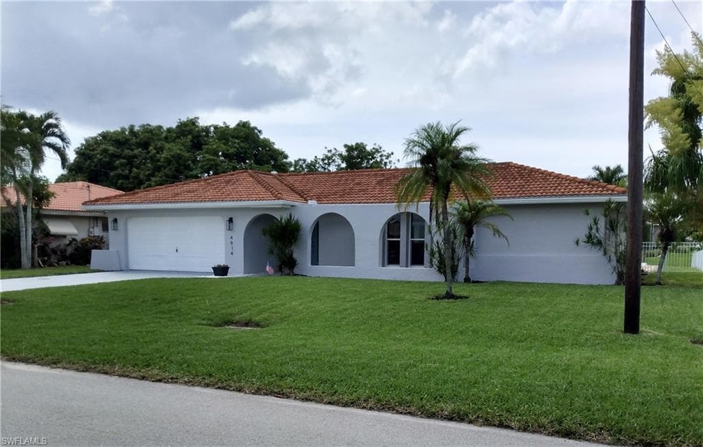 4914 Sorrento CT CAPE CORAL, FL 33904