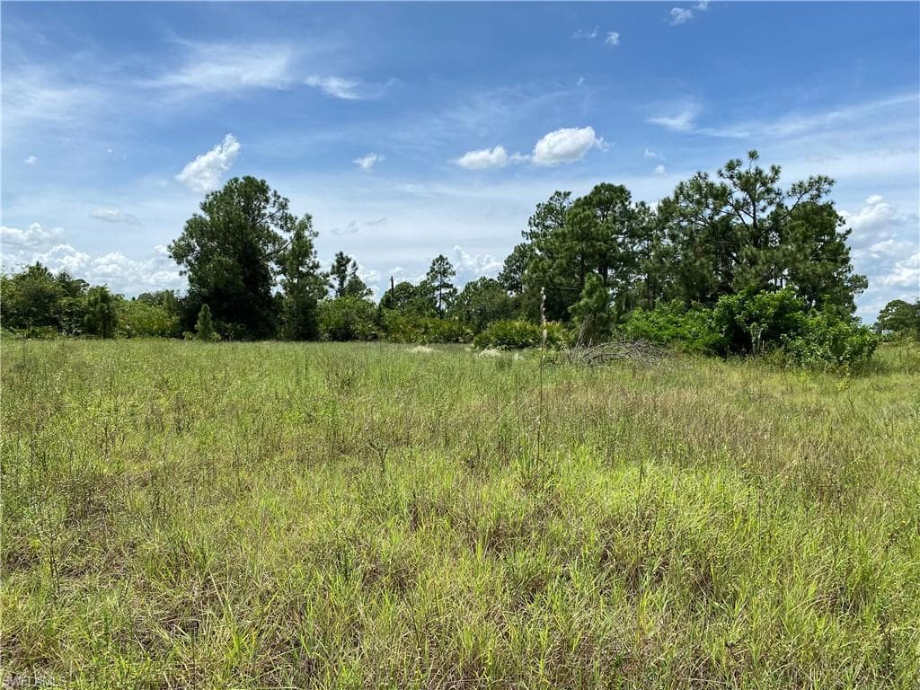 7511 15th PL LABELLE, FL 33935