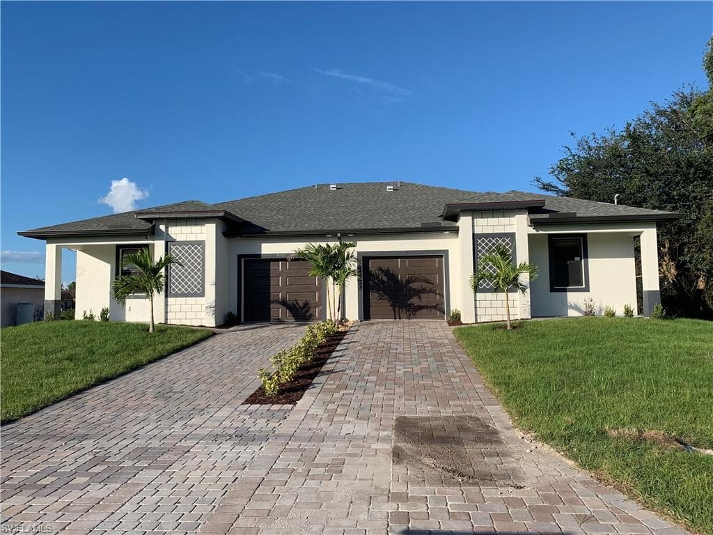 1561/1563 Gilbert AVE S LEHIGH ACRES, FL 33973