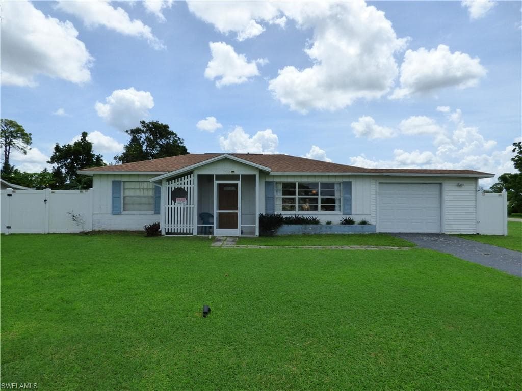 200 E 3rd ST LEHIGH ACRES, FL 33936