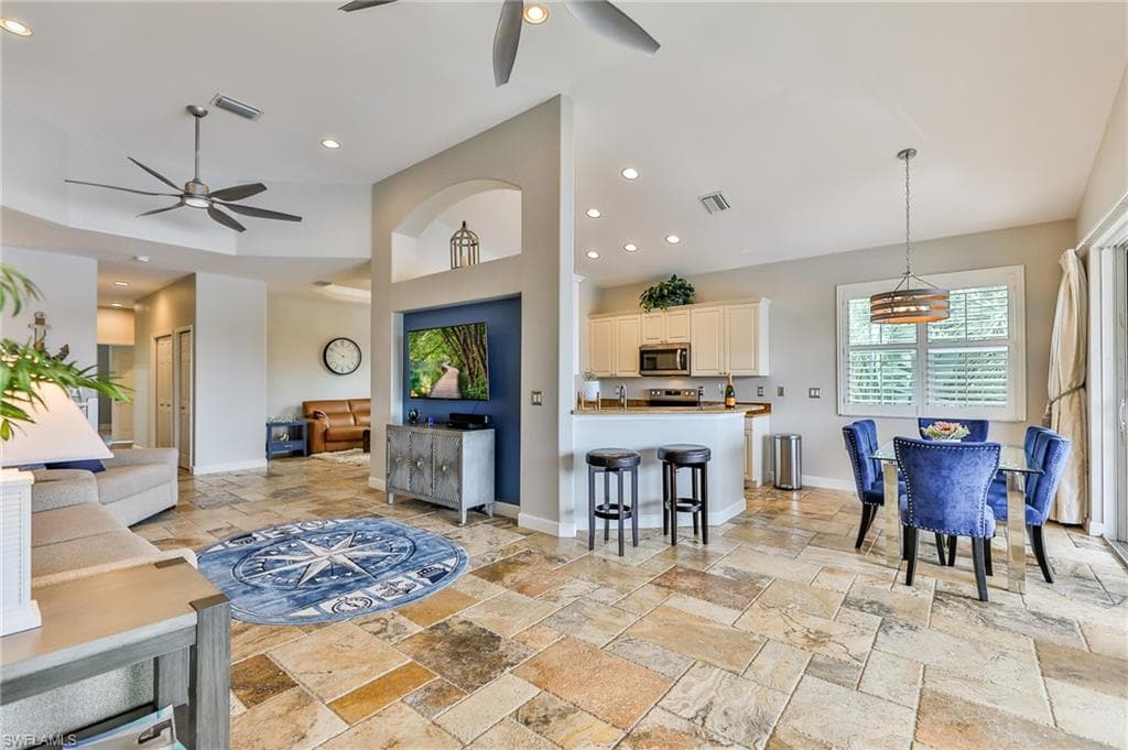 16301 Coco Hammock WAY 201 FORT MYERS, FL 33908