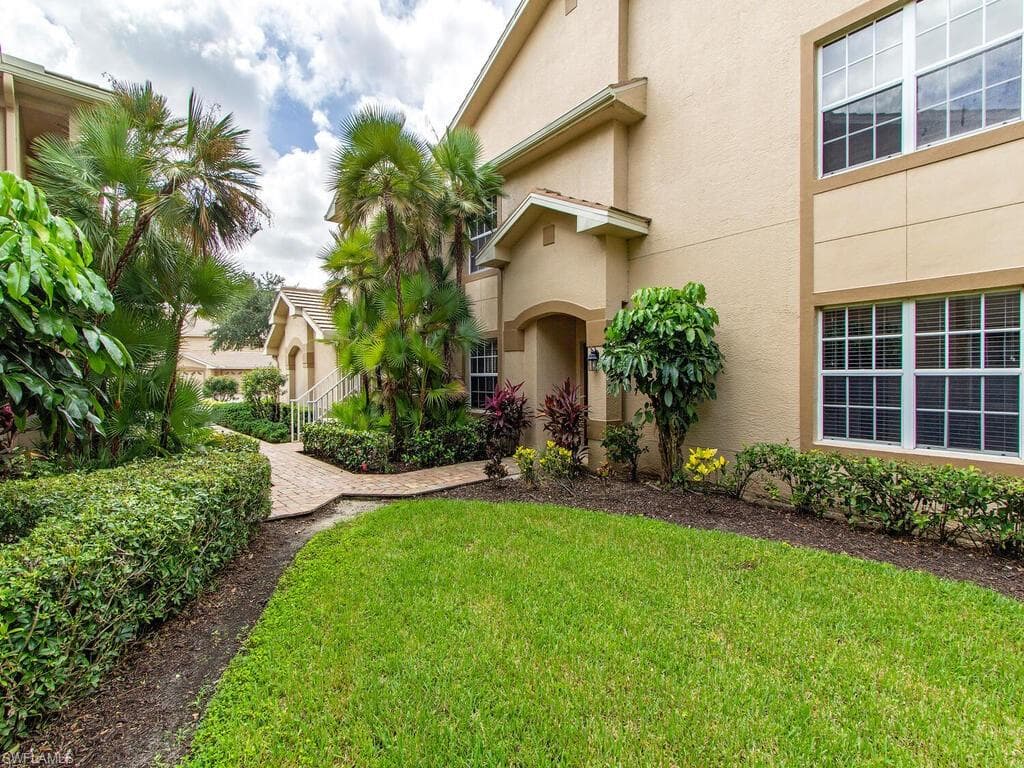 5616 Whisperwood BLVD 1102 NAPLES, FL 34110