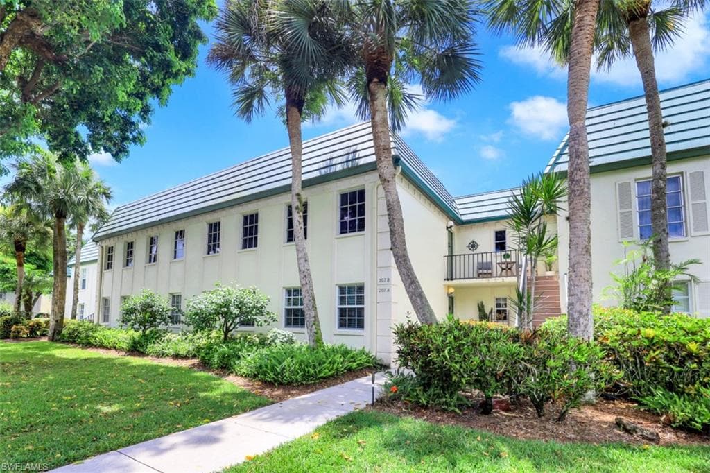 207 Bobolink WAY 207A NAPLES, FL 34105