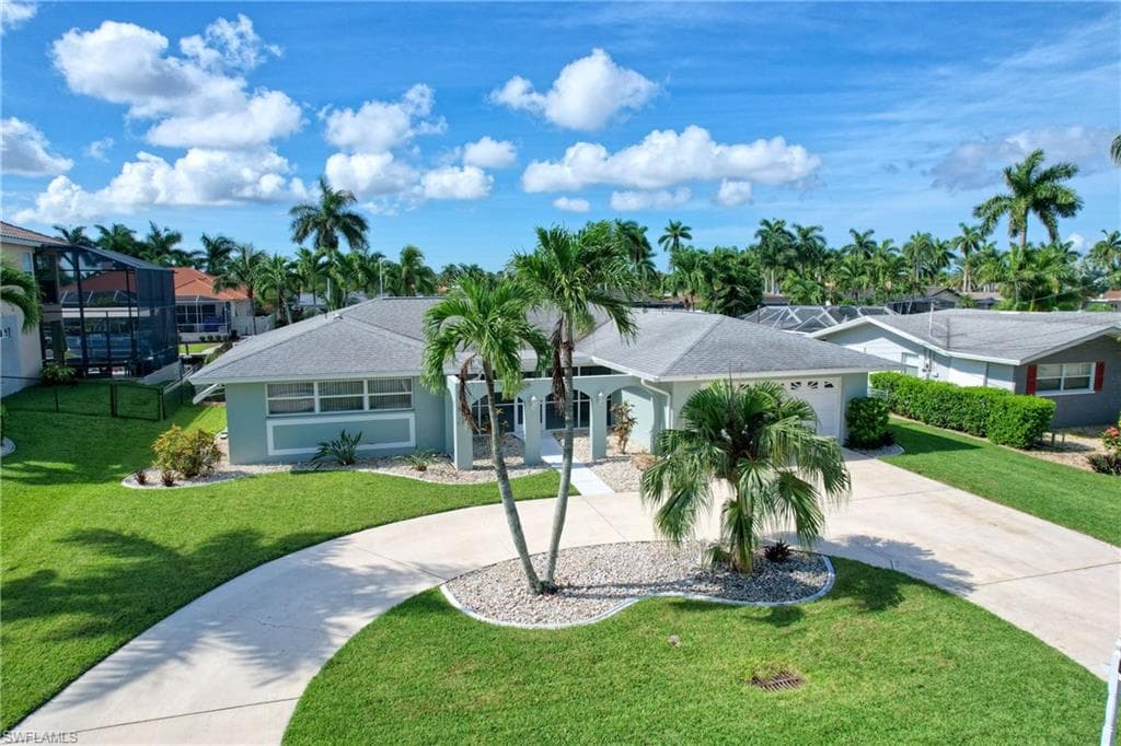 138 SW 51st ST CAPE CORAL, FL 33914