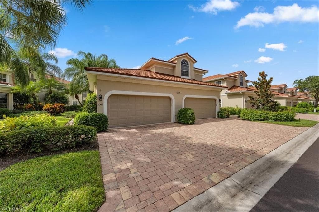 6115 Reserve CIR 2003 NAPLES, FL 34119