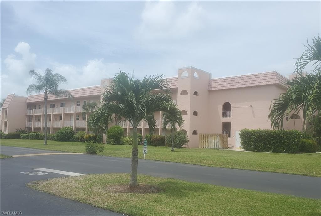 150 Turtle Lake CT 109 NAPLES, FL 34105