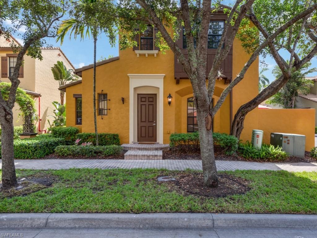 9080 Chula Vista ST 10404 NAPLES, FL 34113