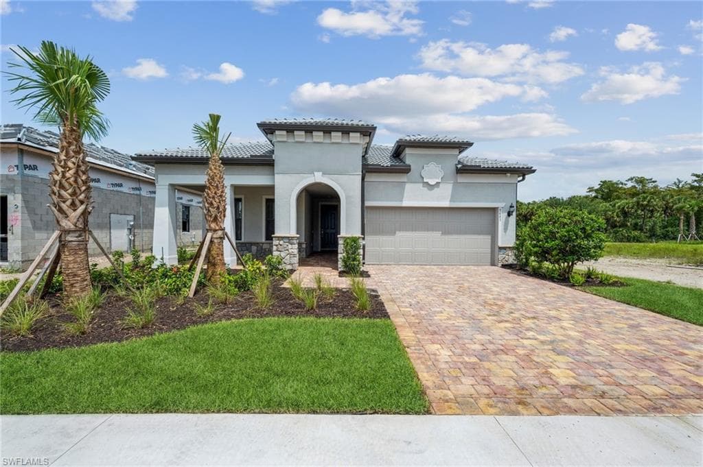 9641 Everglades DR NAPLES, FL 34120