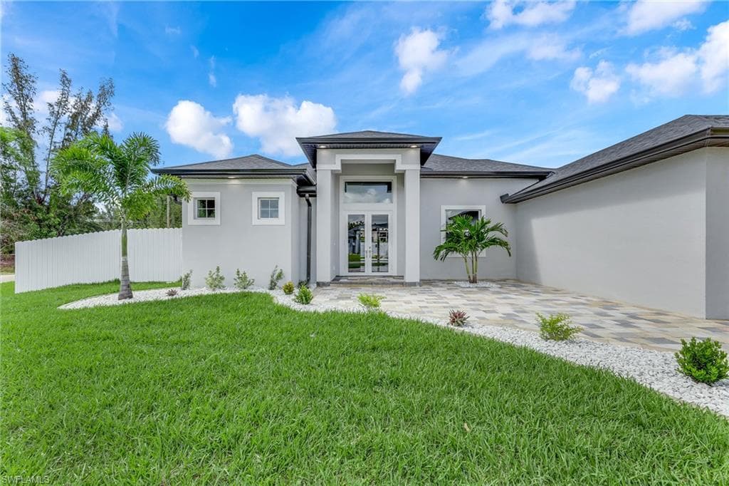 1616 SW 3rd TER CAPE CORAL, FL 33991