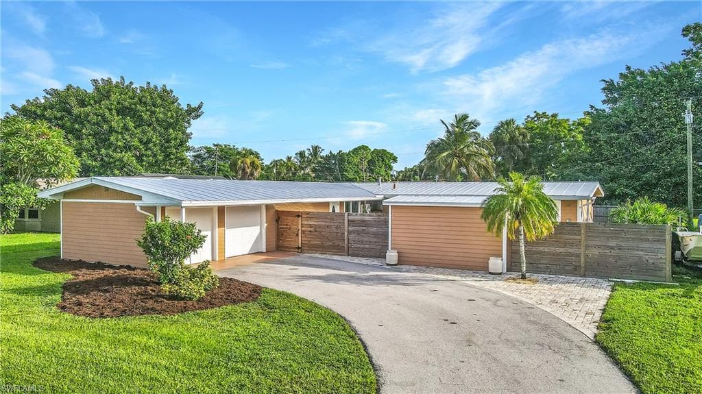523 Val Mar DR FORT MYERS, FL 33919