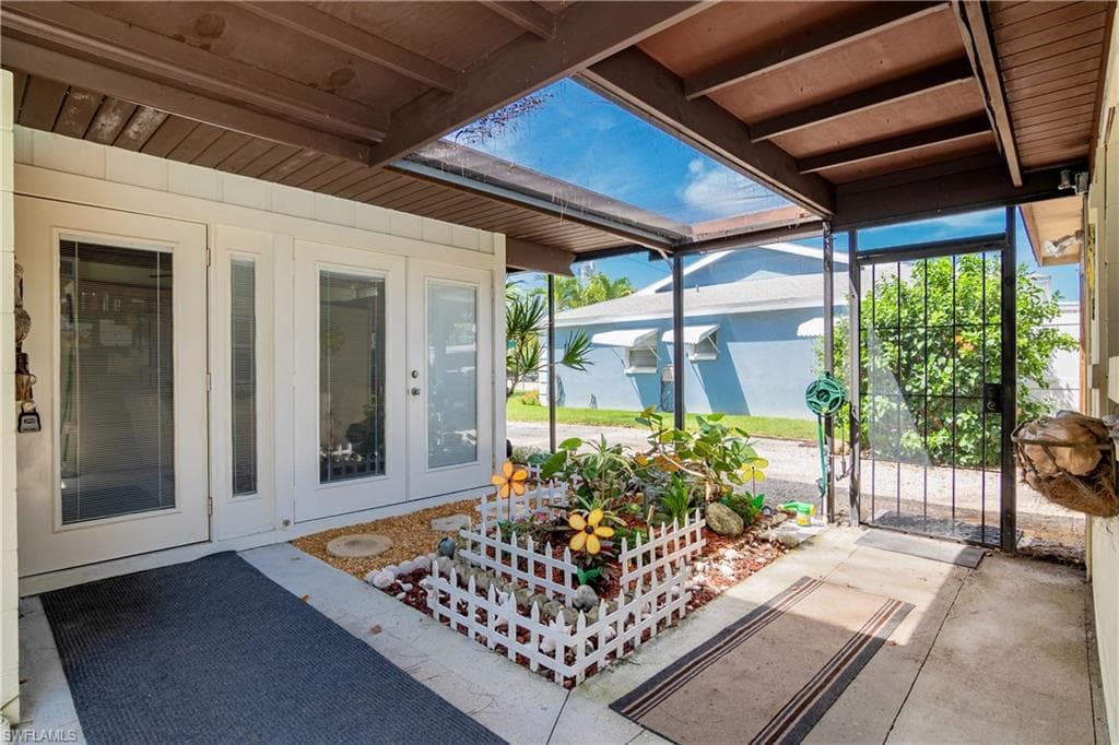 239 Curlew ST FORT MYERS BEACH, FL 33931