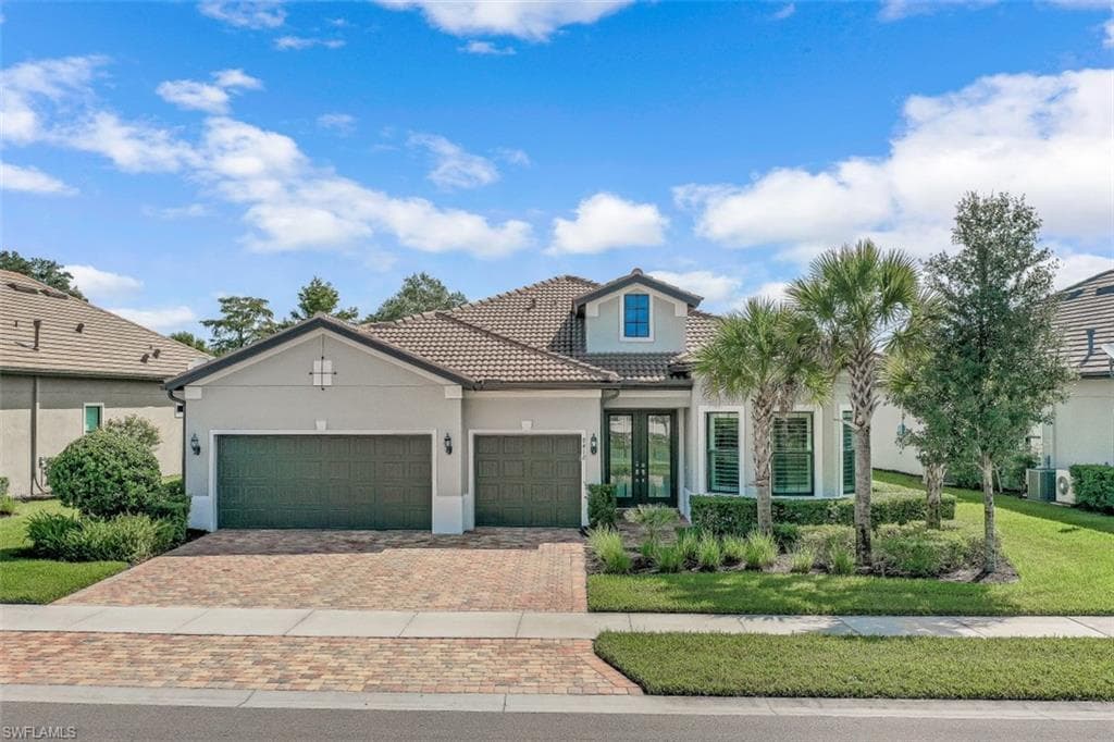 9412 NIGHT HERON LN NAPLES, FL 34120