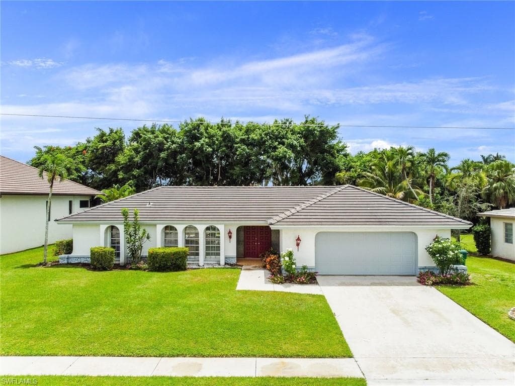 919 Flamingo CIR MARCO ISLAND, FL 34145
