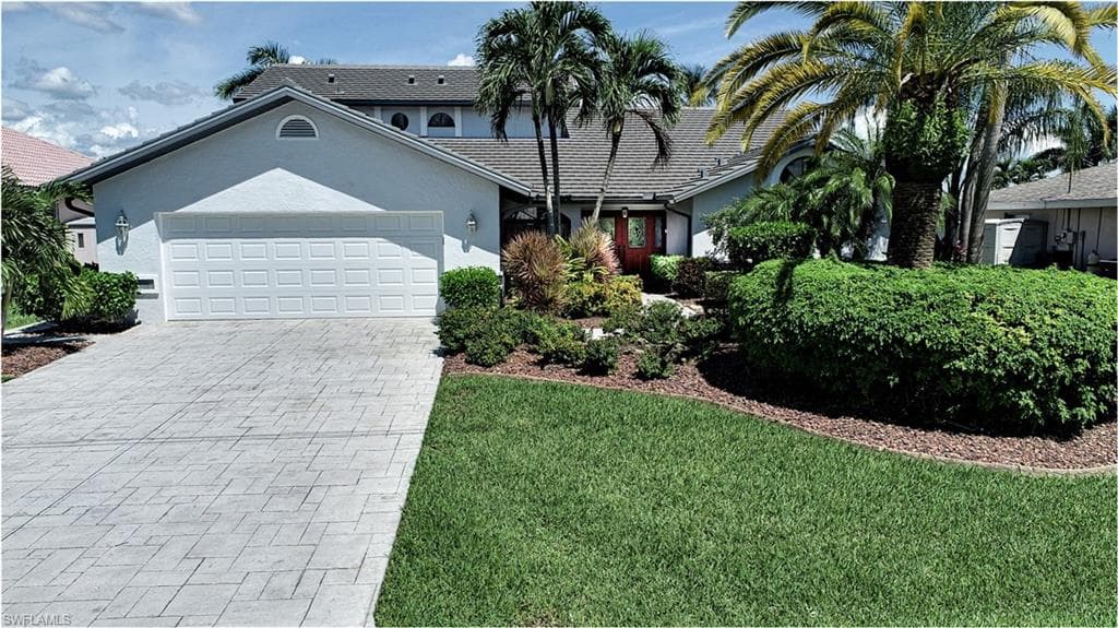1911 SE 32nd TER CAPE CORAL, FL 33904
