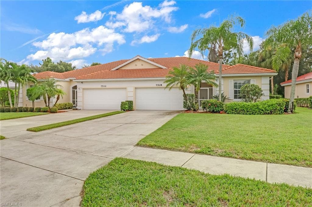 7528 Berkshire Pines DR NAPLES, FL 34104