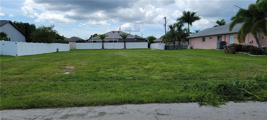 2126 SE 18th PL CAPE CORAL, FL 33990