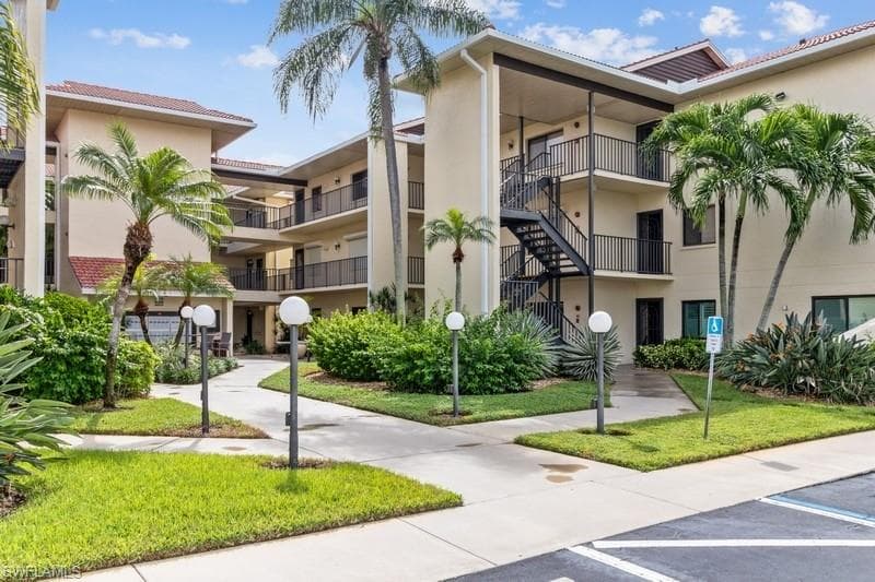 11250 Caravel CIR 109 FORT MYERS, FL 33908