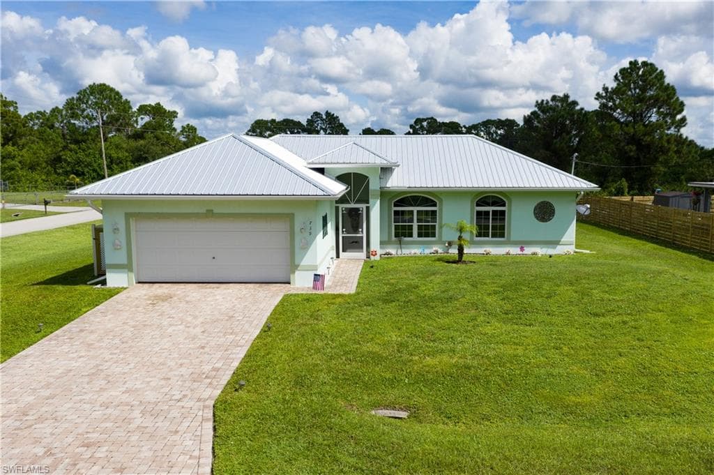739 Switchboard LN LEHIGH ACRES, FL 33974