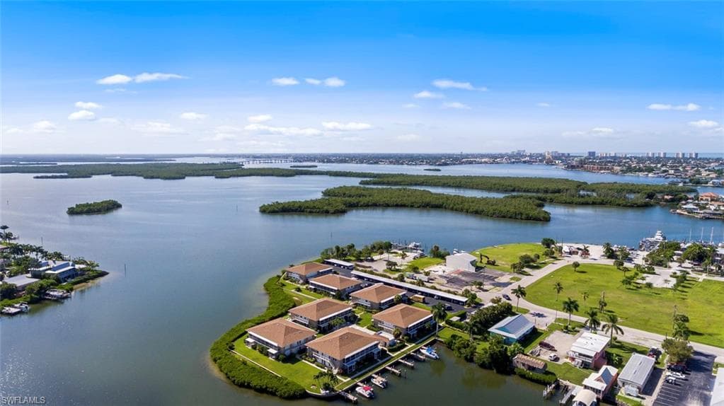 330 Kon Tiki DR B4 NAPLES, FL 34113