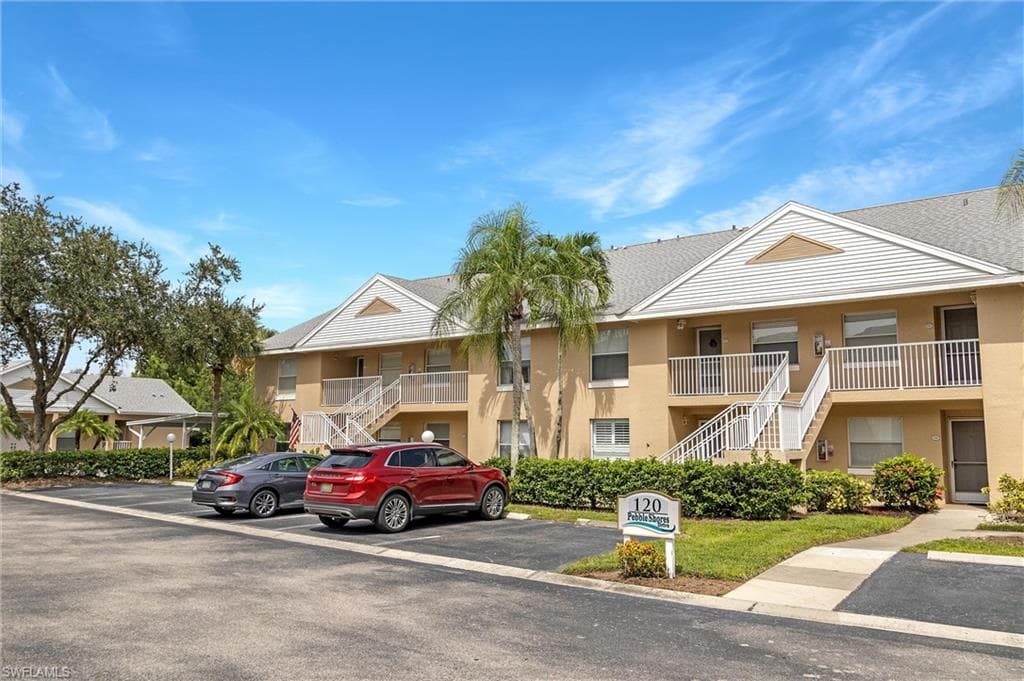 120 Pebble Shores DR 5-102 NAPLES, FL 34110