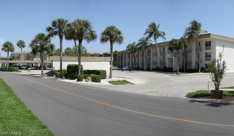 1700 Pine Valley DR 203 FORT MYERS, FL 33907