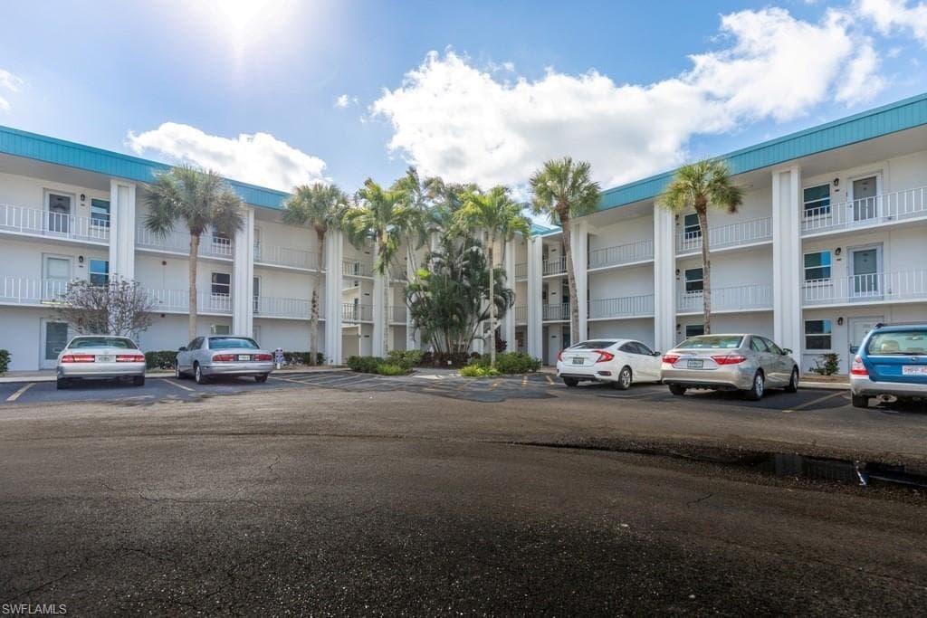 1700 Pine Valley DR 112 FORT MYERS, FL 33907