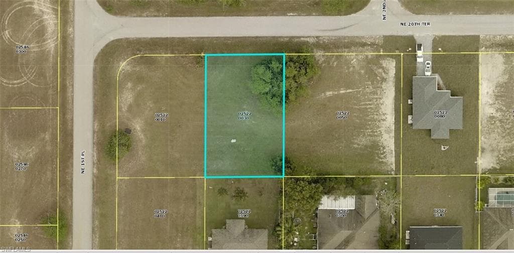 126 NE 20th TER CAPE CORAL, FL 33909