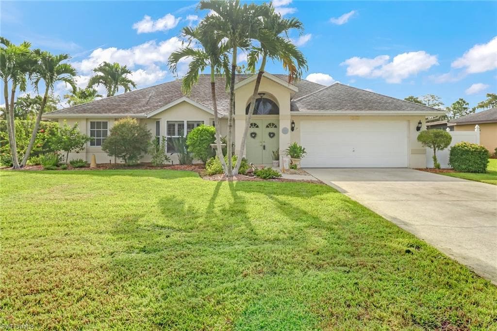 24683 Paradise RD BONITA SPRINGS, FL 34135