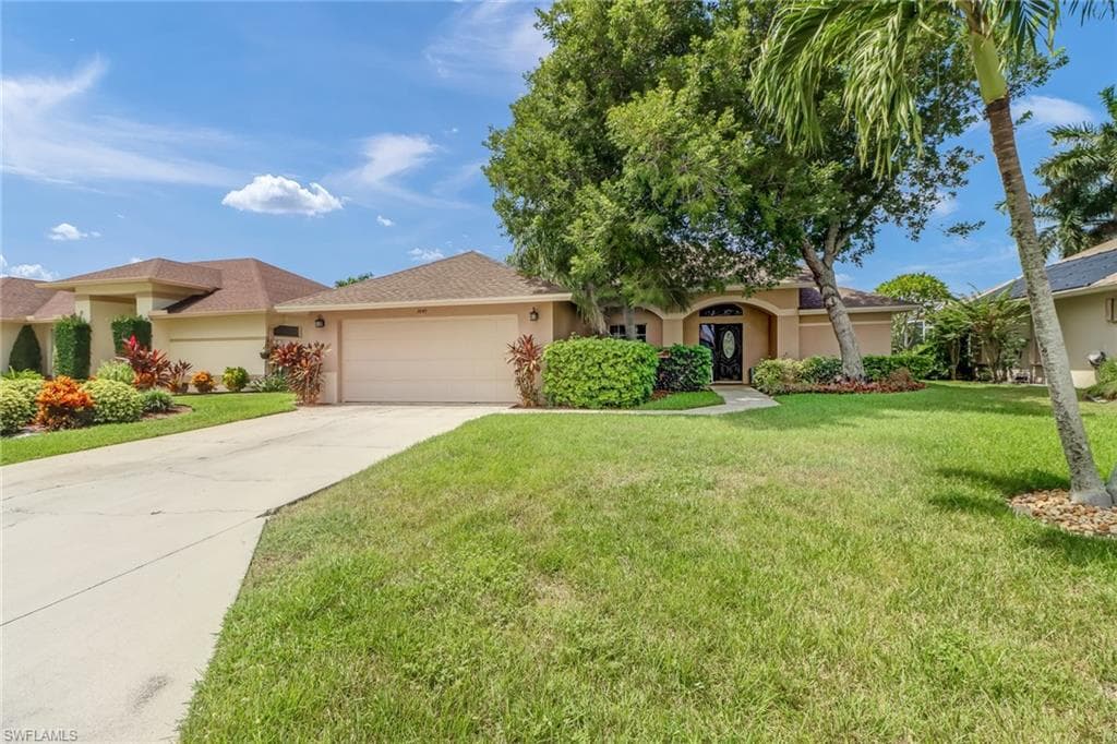 3845 Groton CT NAPLES, FL 34112