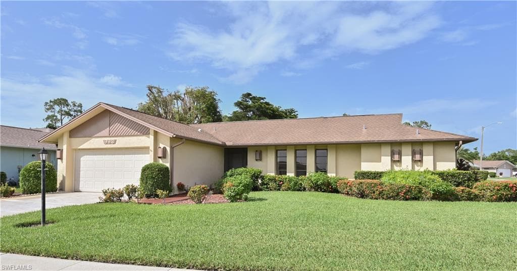 993 Charlemagne BLVD NAPLES, FL 34112