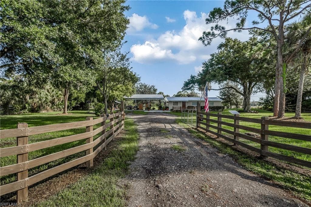 23751 N River RD ALVA, FL 33920