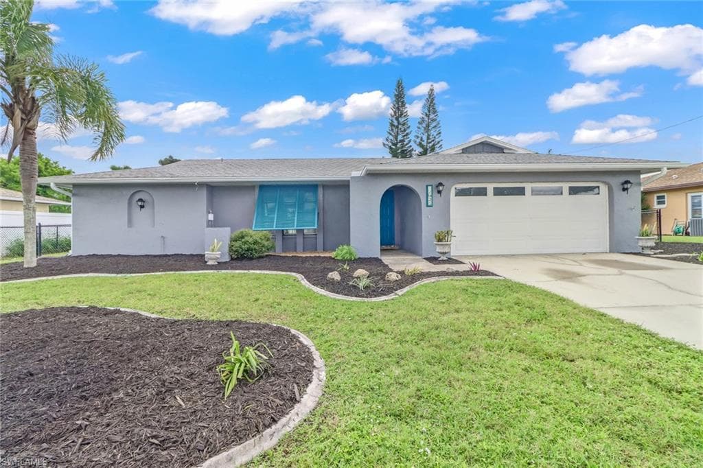 2925 SE 10th PL CAPE CORAL, FL 33904