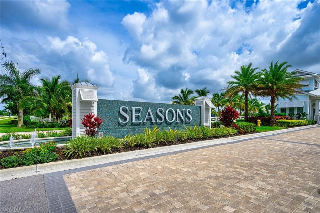 16551 Crescent Beach WAY BONITA SPRINGS, FL 34135