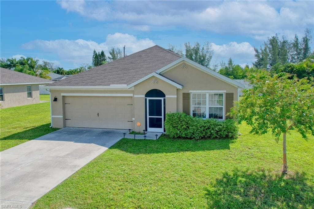 3015 SW 5th PL CAPE CORAL, FL 33914