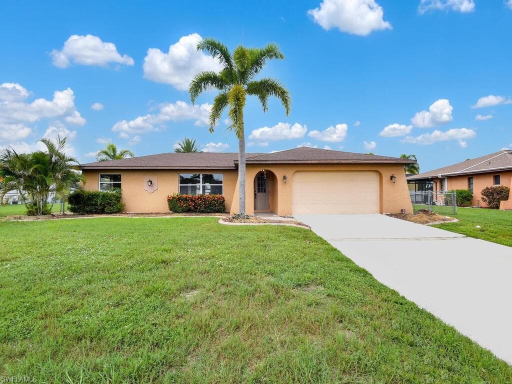 923 SE 16th ST CAPE CORAL, FL 33990