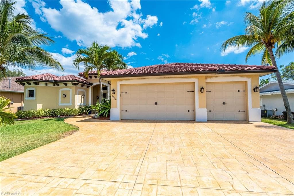 2060 Coral Point DR CAPE CORAL, FL 33990
