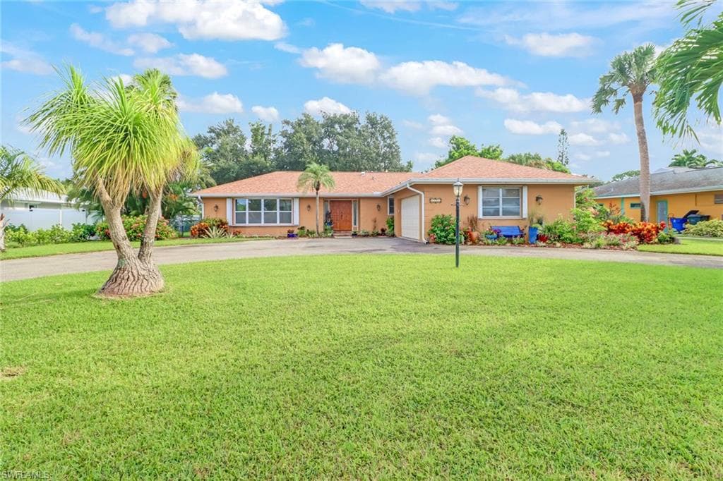 1351 Tanglewood PKY FORT MYERS, FL 33919