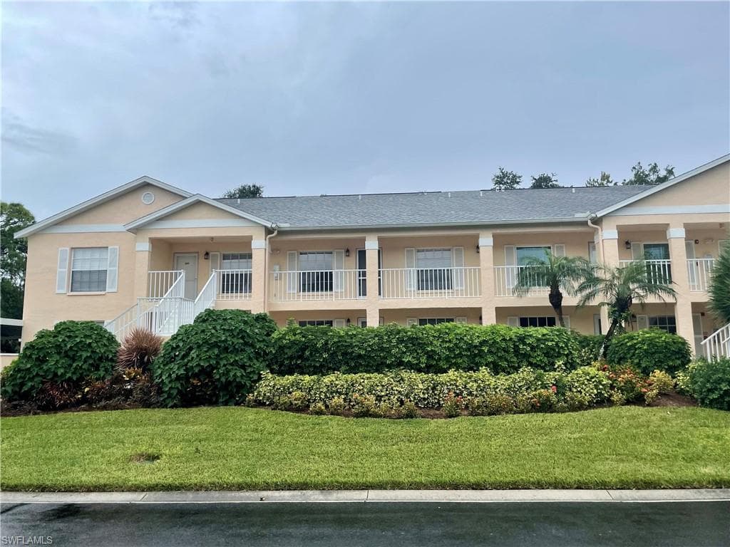 765 Wiggins Lake DR 3-202 NAPLES, FL 34110