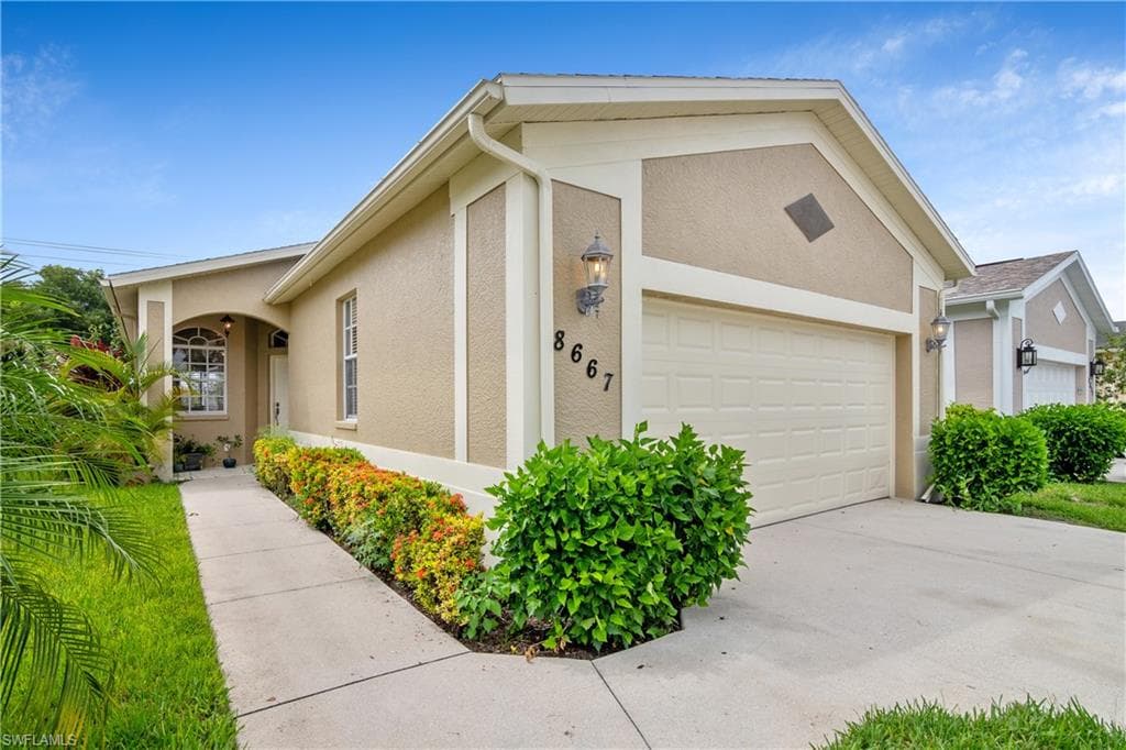8667 Ibis Cove CIR NAPLES, FL 34119
