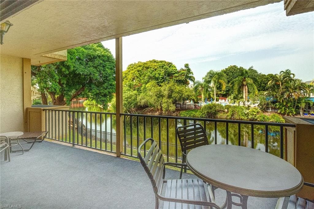 600 Neapolitan WAY 243 NAPLES, FL 34103