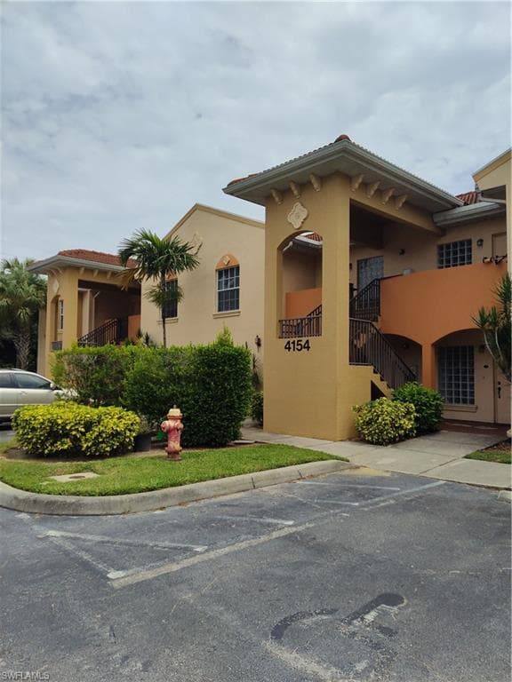 4154 Castilla CIR 101 FORT MYERS, FL 33916