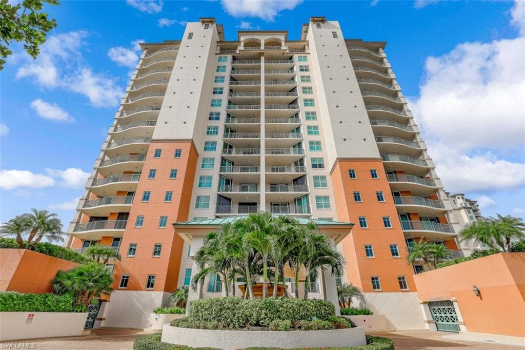 455 Cove Tower DR 401 NAPLES, FL 34110