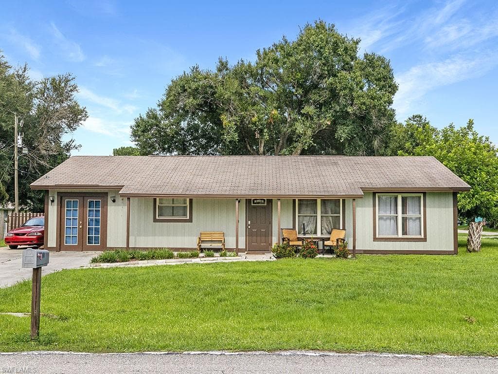 2680 Parker AVE FORT MYERS, FL 33905