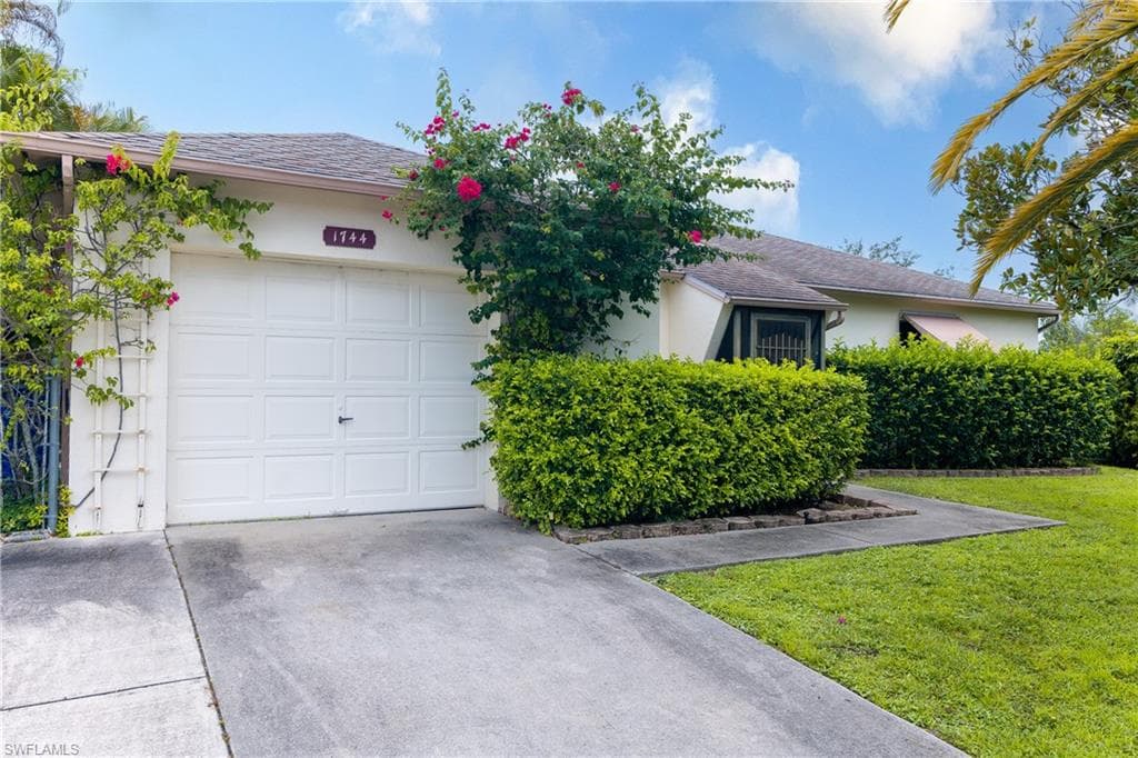 1744 Dockway NORTH FORT MYERS, FL 33903