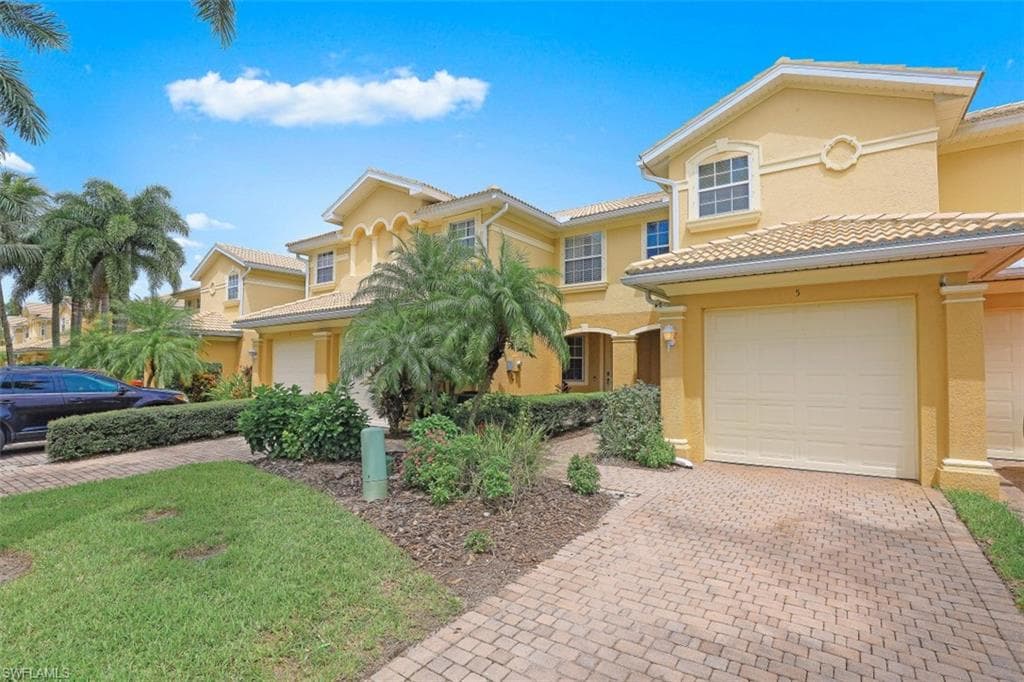 9723 Heatherstone Lake CT 5 ESTERO, FL 33928
