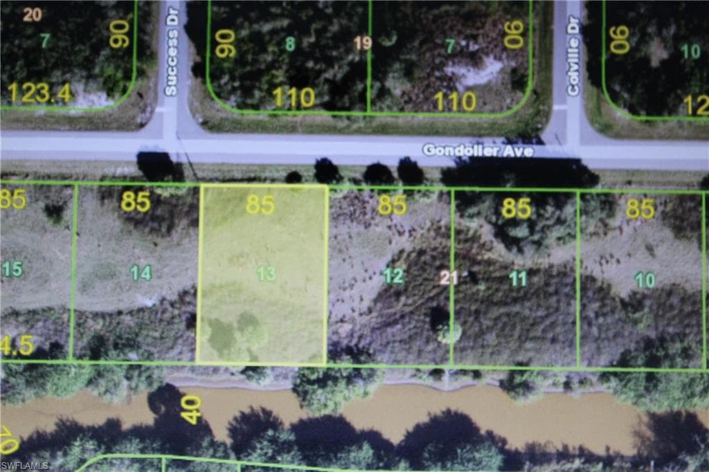 29021 Gondolier AVE PUNTA GORDA, FL 33982
