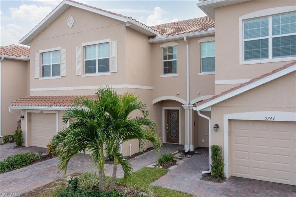 2748 Blossom WAY NAPLES, FL 34120